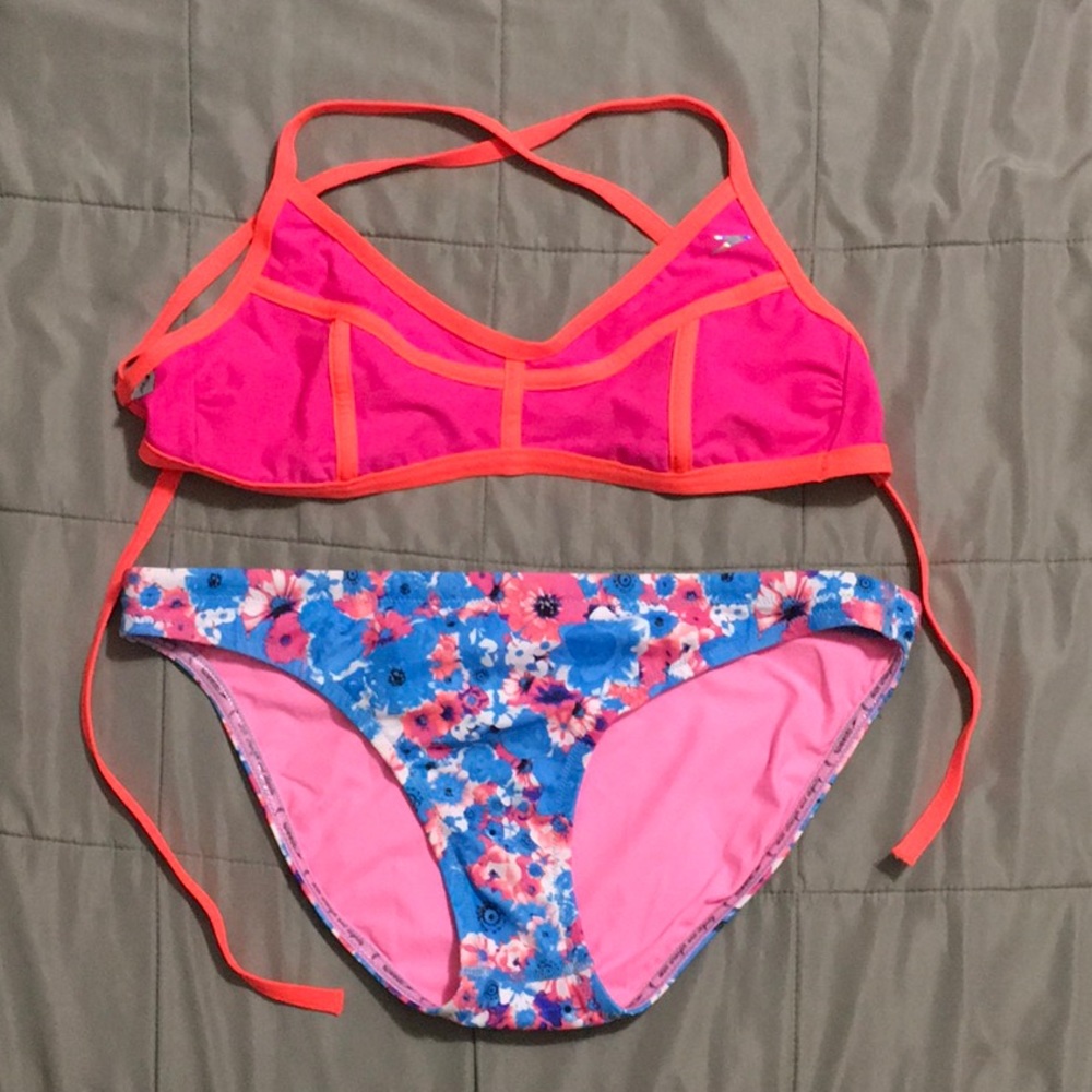 Speedo Missy Franklin Bikini Set Hot Pink/Orange/Blue Floral, L/XL